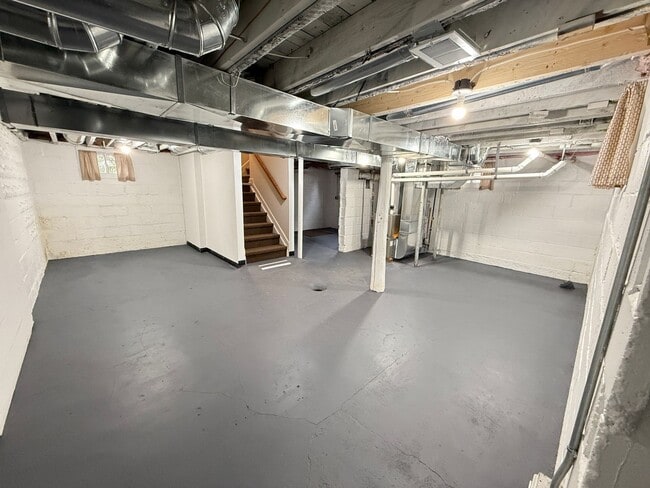 Building Photo - NEW REMODELED- 2 bedroom duplex