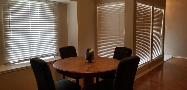 Building Photo - 36 Baron Ln