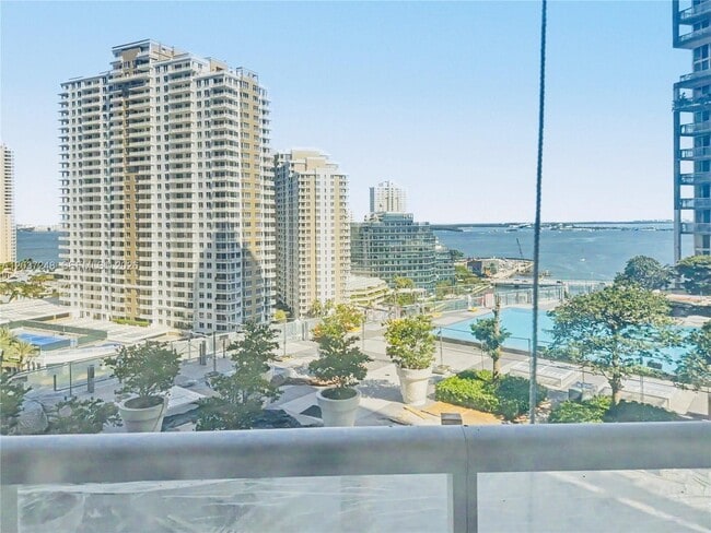 Building Photo - 465 Brickell Ave