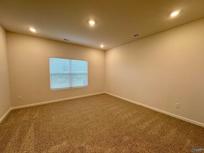 Building Photo - 3240 Cool Spgs Ave SW