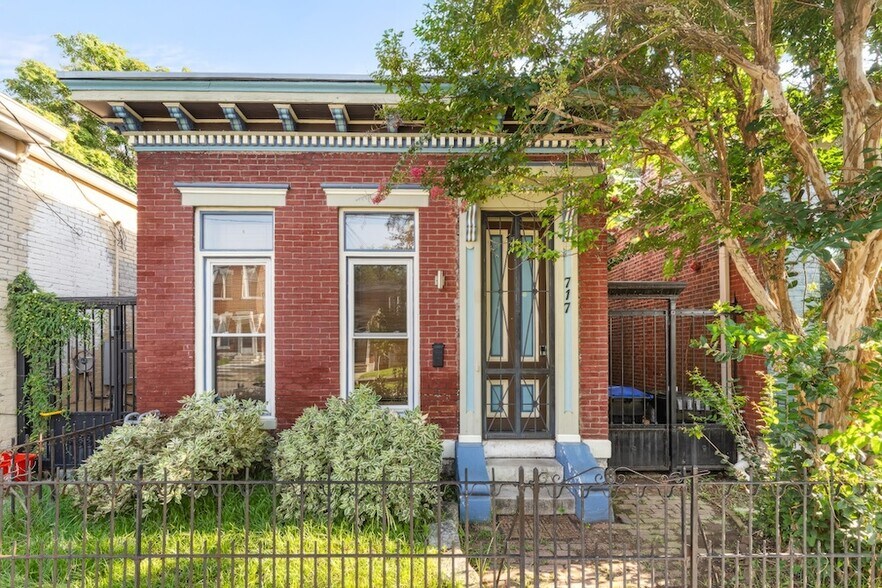 Building Photo - 717 Lampton St