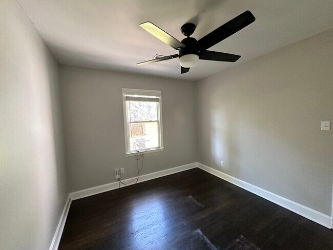 Building Photo - 3011 Amity Garden Ct