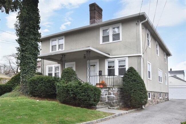 Primary Photo - 32 Brookridge Ave