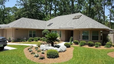 Building Photo - 30 Chickadee Rd