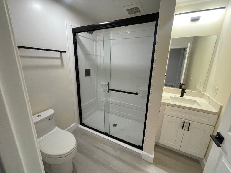 Building Photo - 2341 Ulric St