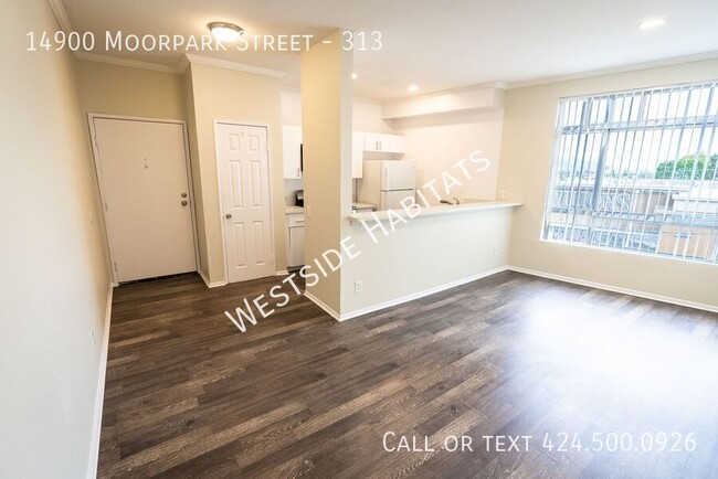 Primary Photo - 14900 Moorpark St
