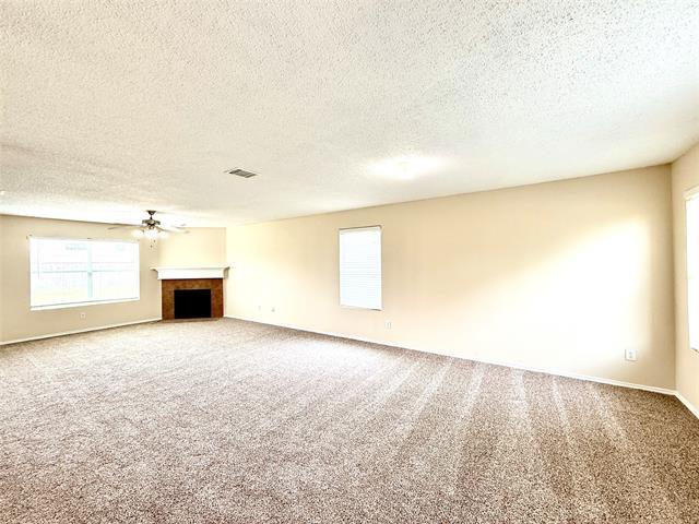 Building Photo - 2024 Kings Forest Dr