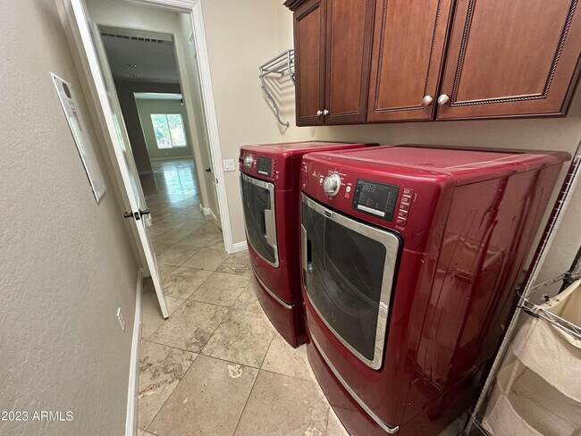 Building Photo - 3781 E Ringtail Way