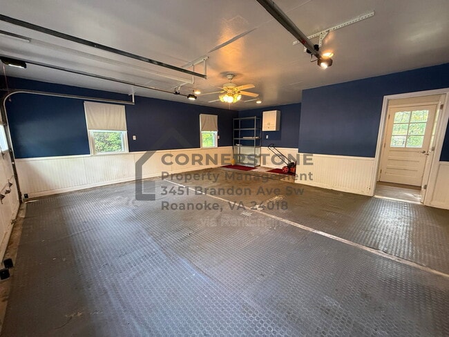 Building Photo - 6111 Barn Owl Cir