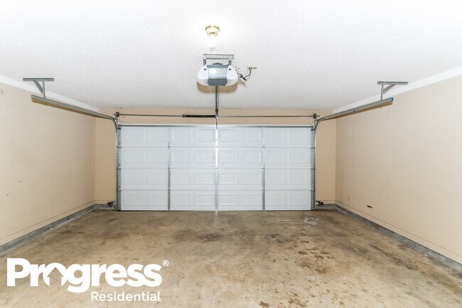 Building Photo - 10165 Fox Chase Dr
