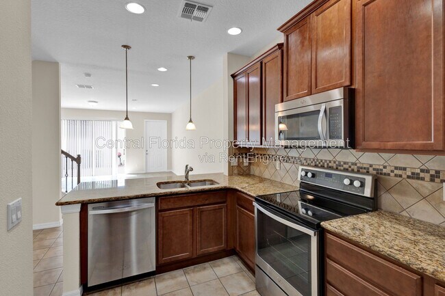 Building Photo - 8644 Elder Ln
