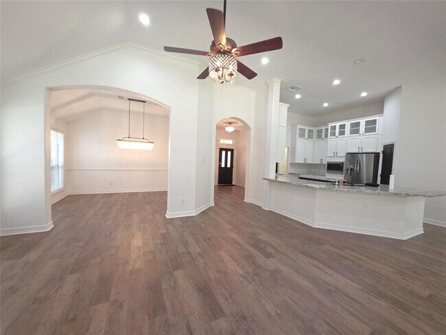 Building Photo - 126 S Millport Cir