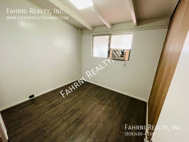 Building Photo - 1472 Kalauipo St