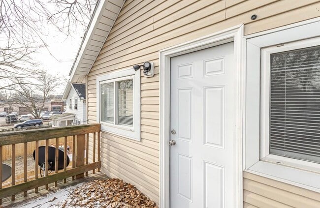 Building Photo - 3836 Upton Ave