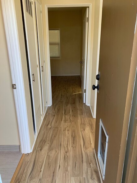 Building Photo - 2911 Central Ave