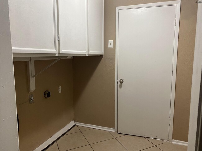 Building Photo - 5208 Allegheny Dr