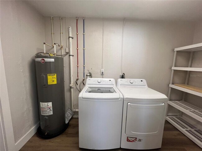 Building Photo - 2377 Starlite Ln