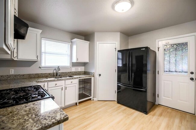 Building Photo - 8412 Fall Meadow Ln