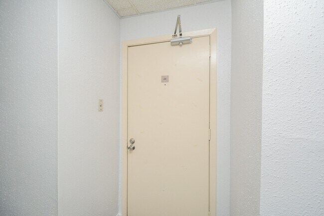 Building Photo - 8519 Hearth Dr