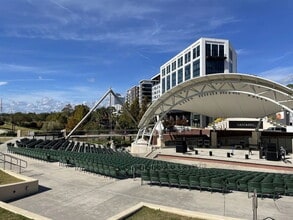 Building Photo - Affordable 1/1 next to Cascades Park!