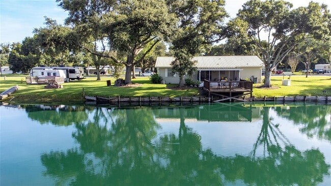 Building Photo - 4864 NW 27th St