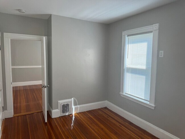 Building Photo - 51 Withington St