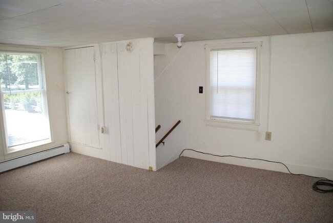 Building Photo - 9518 Circle Dr