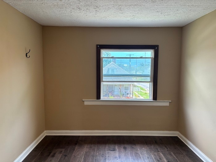 Building Photo - 73 N Oakley Ave