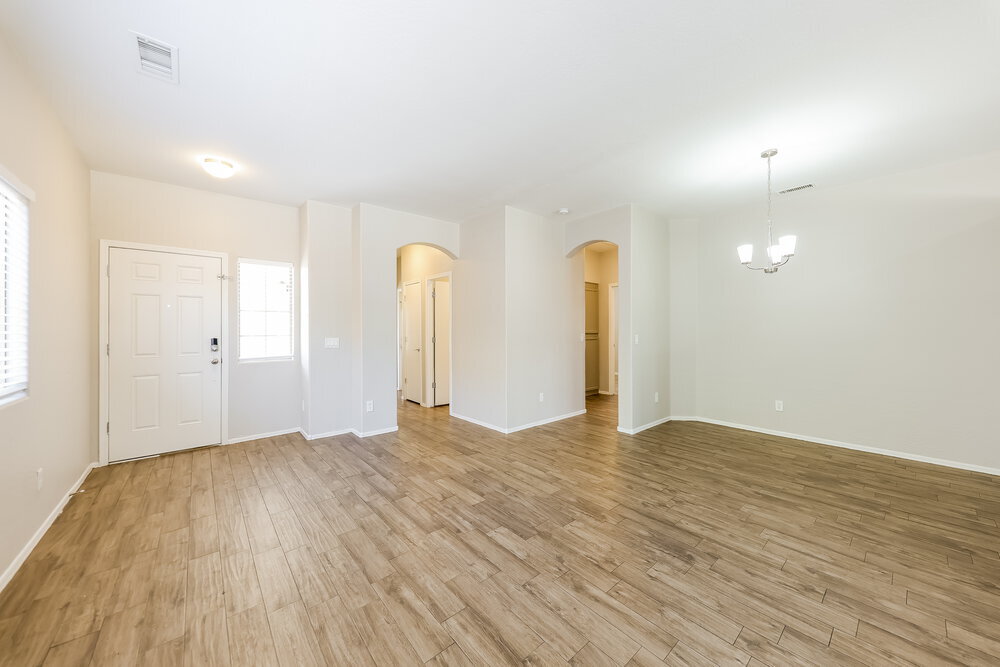 Building Photo - 16862 W Post Dr