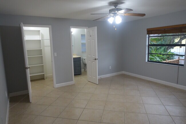 Building Photo - 7607 S Sherrill St