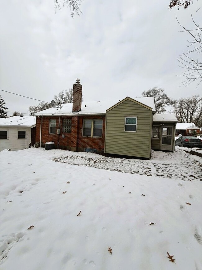 Building Photo - Spacious 2 Bedroom Rental!