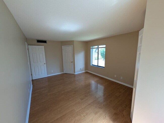 Building Photo - Spacious 2BR Retreat Near Beaches & Dining