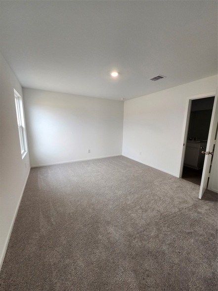 Building Photo - 12047 Noble Wood Vlg