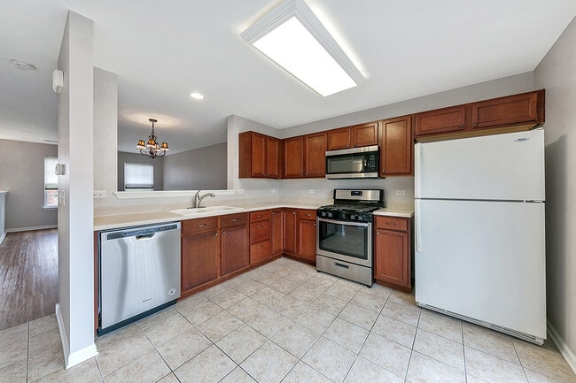 Building Photo - 14626 Thomas Jefferson Dr