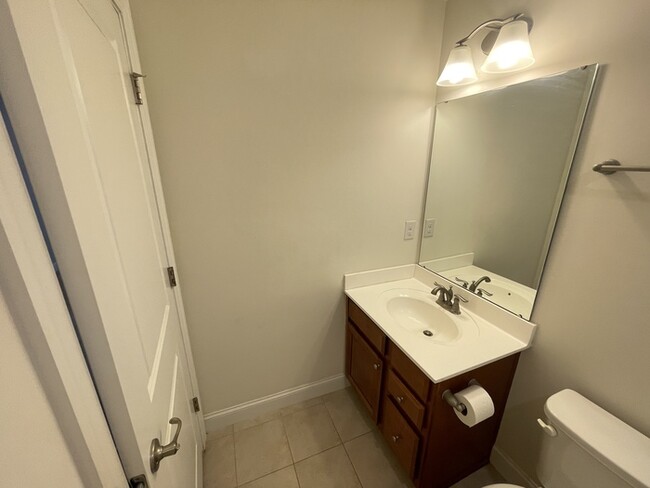 Building Photo - Crutcher Station home off Station Camp Blvd!