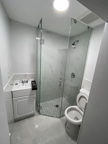 Building Photo - 51 SW 59th Ave