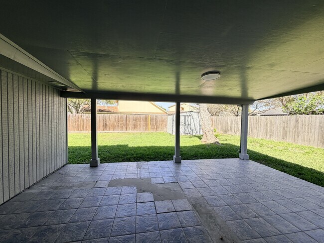 Building Photo - 7326 New Brunswick Dr