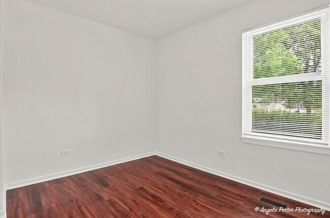 Building Photo - 3287 Medford Ct