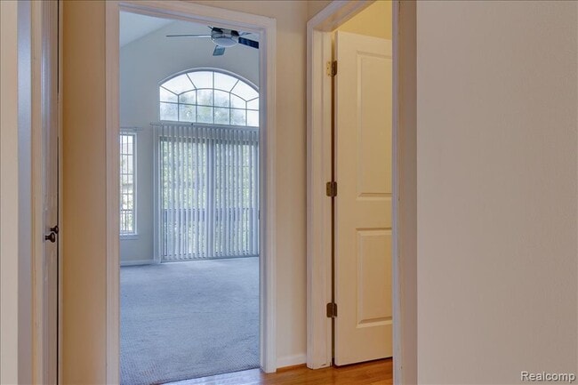 Building Photo - 45898 Grant Ct