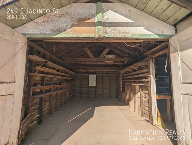 Building Photo - 249 E Jacinto St