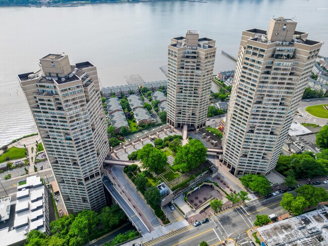 Building Photo - 7004 JFK Blvd E