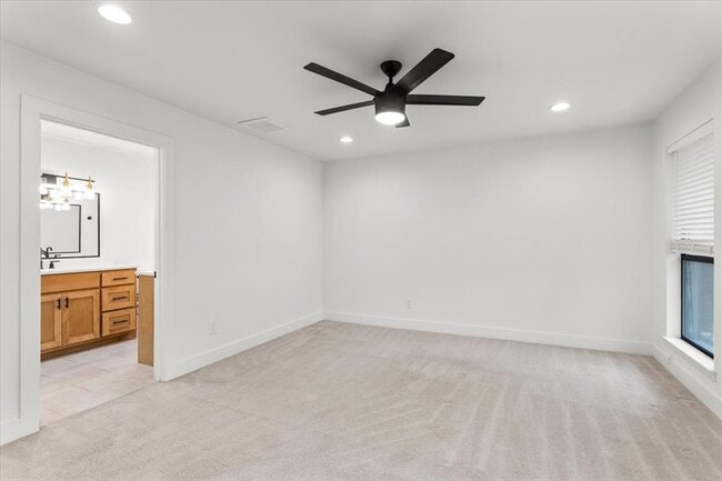 Building Photo - 7405 Attar Cove