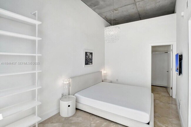 Building Photo - 2001 Meridian Ave