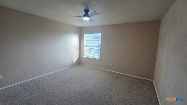 Building Photo - 235 Lottie Ln