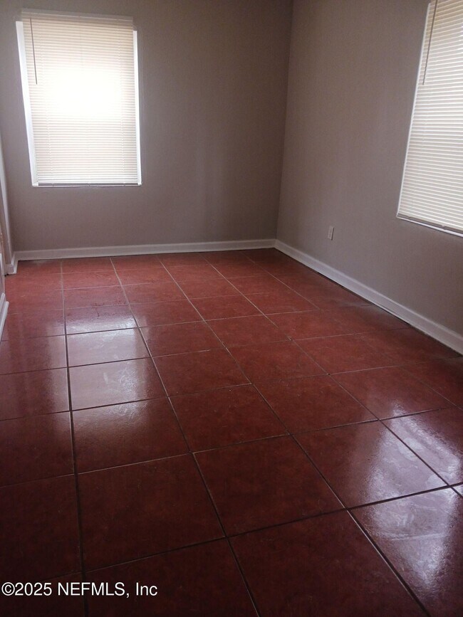 Building Photo - 1669 Stafford Rd