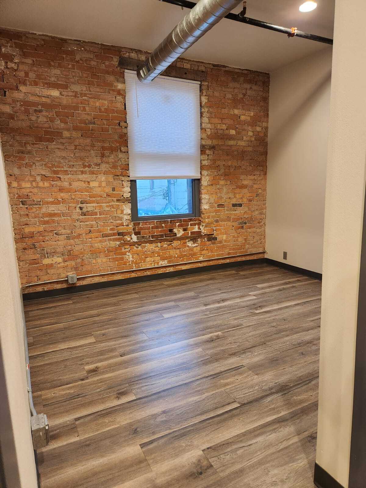 Building Photo - 618 Saint Joseph St