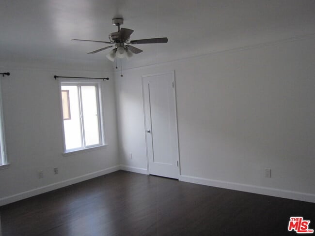 Building Photo - 1047 S Wooster St