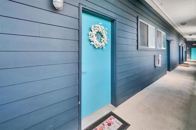 Building Photo - 2931 E 12th St