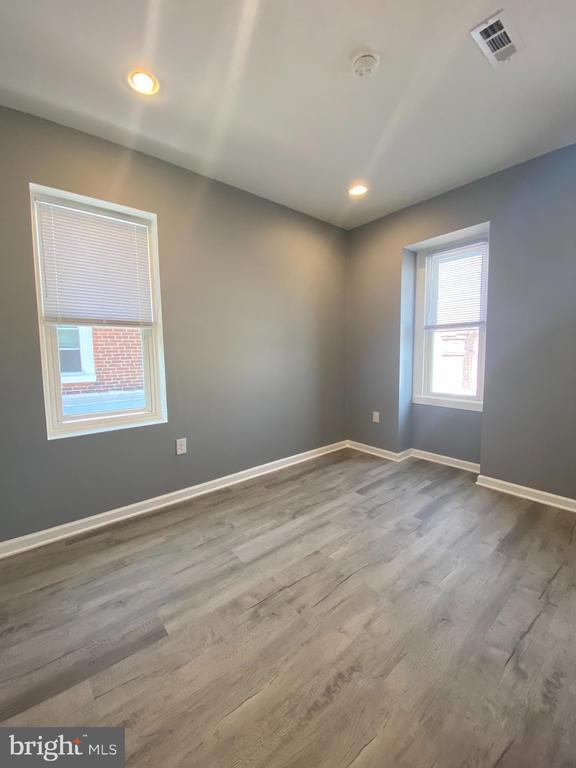 Building Photo - 22 S 51st St