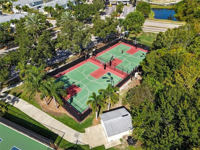 Building Photo - 718 Pinckney Dr